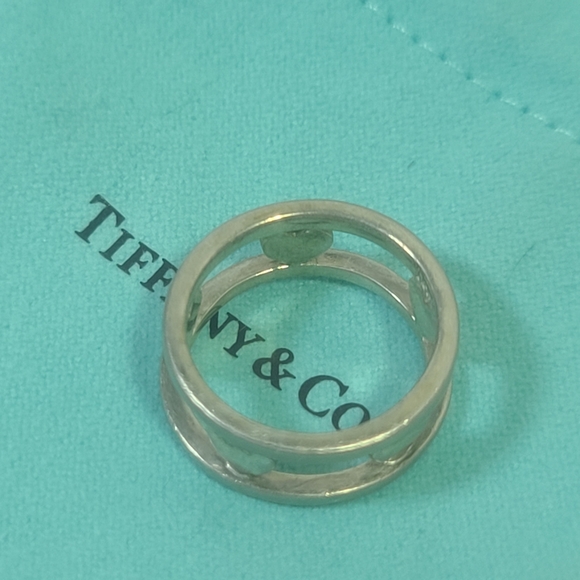 Tiffany & Co Silver Five Hearts Heart Band Ring Size 7.25 - Picture 6 of 8